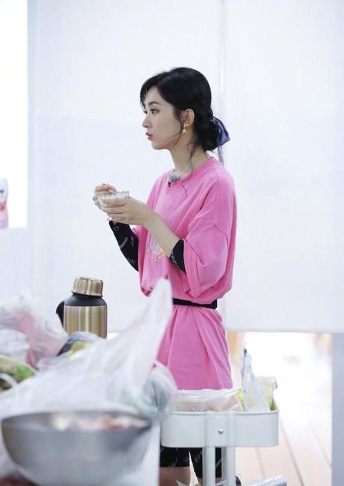  配合|赵丽颖回应中餐厅道歉：再出现负面将不再配合宣传！你们接受吗？