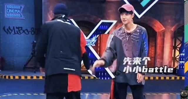  街舞|《街舞》王一博与布布battle，迅速学会小绝招，膝盖却承受不住了