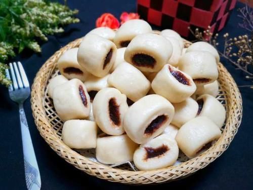 夹心小馒头|最近儿子迷上这个早餐,比面包口感松软,满满都是料,特好吃