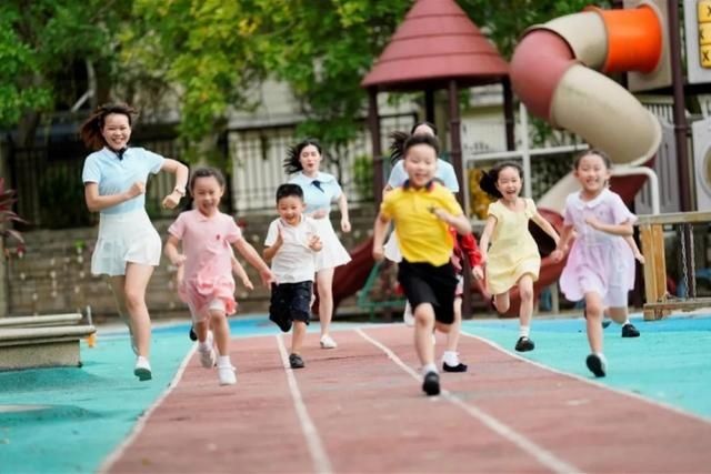 增加|深圳龙华61所民办园转型，上半年增加公办幼儿园学位2880个