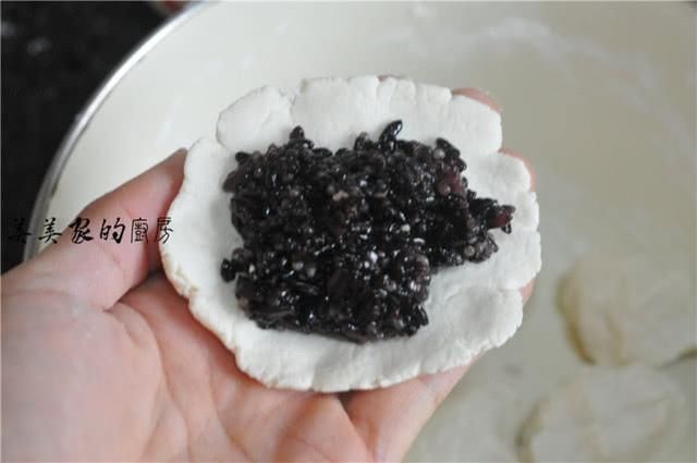  喜欢|早餐，儿子迷上了这个，10分钟出锅，3分钟光盘，比韭菜饼好做