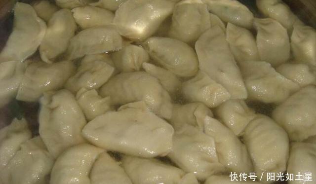 毛钱|秋天,吃萝卜南瓜不如吃它,含钙量极高,5毛钱1斤,包成饺子最香