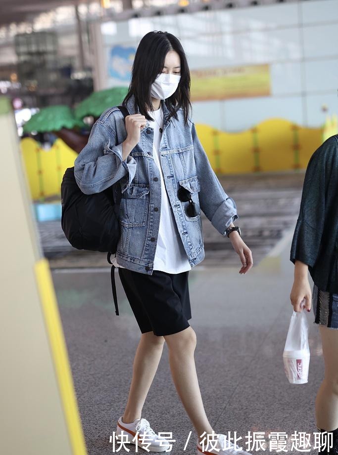 入手|早秋外套不是买越多越好看,学刘雯入手这几款,搭配白T也很高级