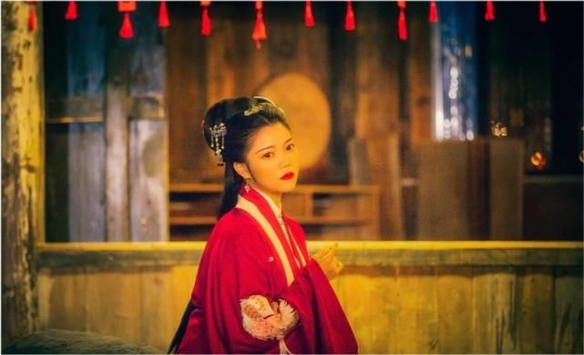 才女|逍遥诗集，人也逍遥，河南才女的诗，细腻温婉，尽显女性温柔灵动