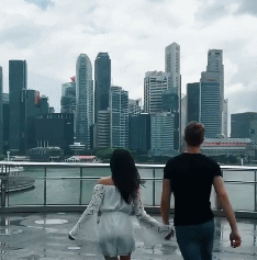 GIF|搞笑GIF:跟着这妹子二里地了,我该怎么上前打招呼呢