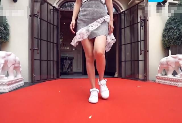  小腿|《跑男》baby压轴出场，镜头抓拍她身材，这小腿肌肉我没看错？