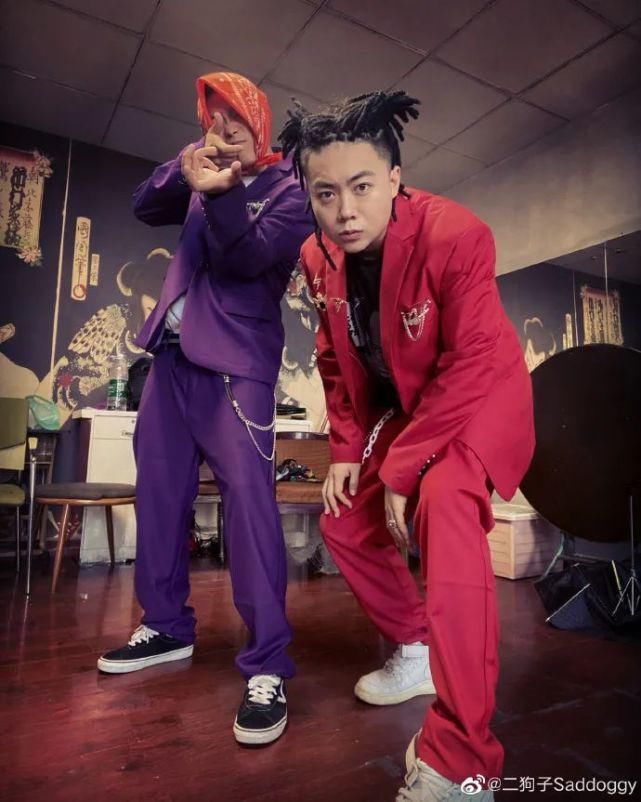  中国|《地下8英里》VS《中国新说唱》，谁的歌更狠？