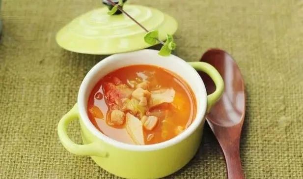  香浓|这是家庭主妇超爱做的快手汤，不用慢炖也好喝，味道香浓