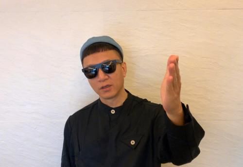  王一博|王一博新综来袭，嘉宾阵容很强大，而虞书欣却携手“舅舅”加盟