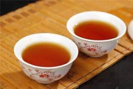 喝茶|喝茶买茶时闻到4种味道,一定要远离这些茶!