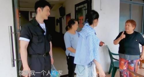  说出|《中餐厅》赵丽颖揽客遭拒！下意识说出一句话，网友：不装了！