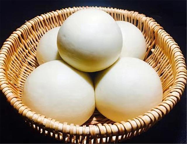  简单|教你在家蒸馒头的3个诀窍，简单又好吃，不塌陷不回缩，真香