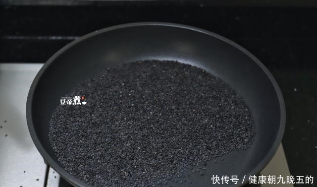 隔三差五|隔三差五就想吃一碗黑芝麻糊,外面还买不到,没想到自己做还简单