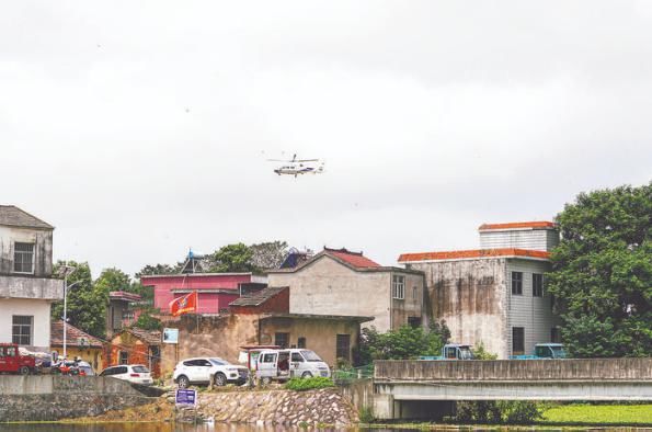  救生艇|空中直升机 水面救生艇 立体化搜寻
