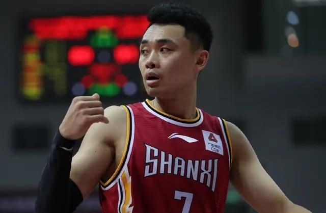 相比|又砍32分12板！相比起原帅，他更像是山西队的本土核心