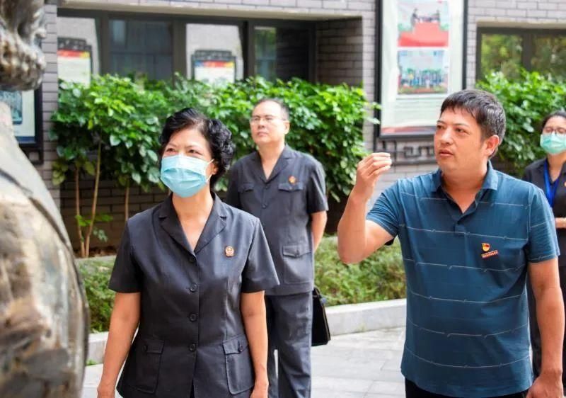 同学们|法在心中，“典”亮人生！福建三级法院法官送民法典进校园