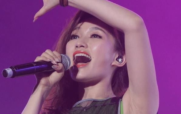  超级女|因参加中国好声音爆红，曾经担任过平面模特，也参加过超级女声