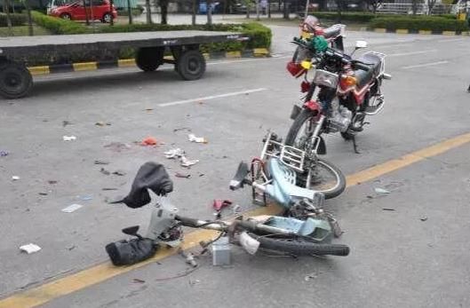  醉酒|警示：醉酒驾驶电动车，结果撞了...