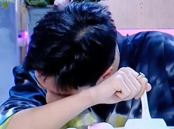  花絮|《天天向上》花絮，王一博掩面笑趴下，汪涵一个动作实力宠弟