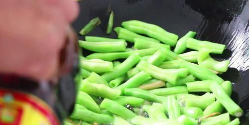  好吃|土豆炖豆角，好吃不长胖，下酒又下饭