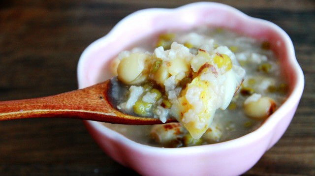  早起|三伏天常做这个粥，消暑解毒口感好，睡前预约好，不用早起就能喝