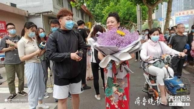  考生|壹起见证新高考｜高考结束，考生没啥感觉，家长却激动哭了