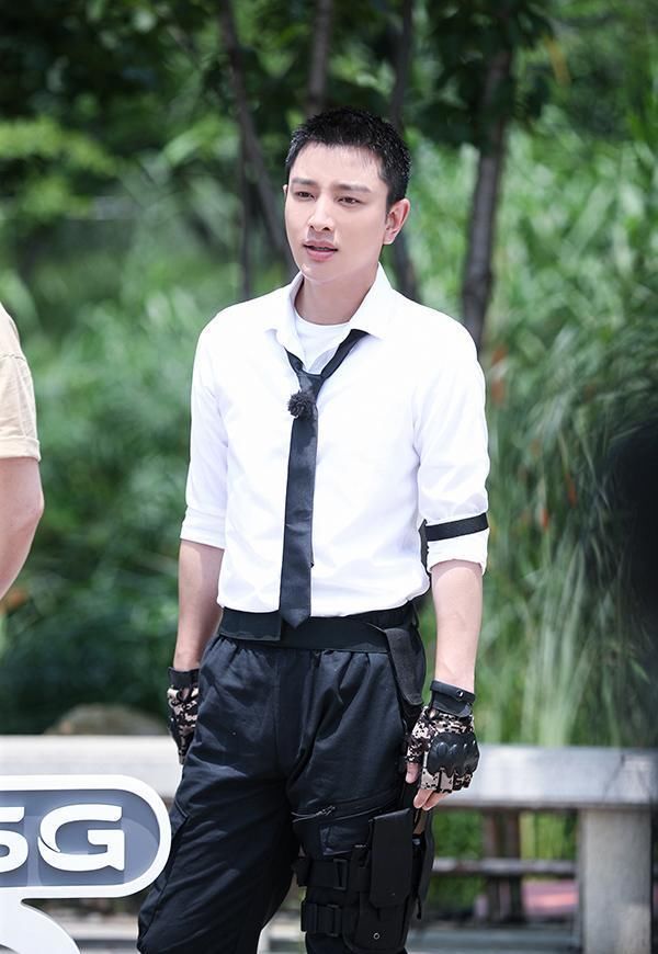 邓伦雷|《极限挑战6》决战篇:邓伦雷佳音狭路相逢,郭京飞上演追击大战