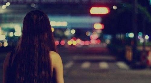 得罪|女博士因不愿同住得罪婆婆，身中10多刀去世，门当户对有多重要？