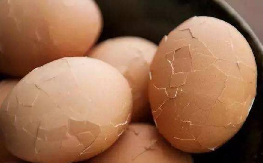 吃法|鸡蛋最美味的吃法,做法简单,咸香入味,好吃到停不下来