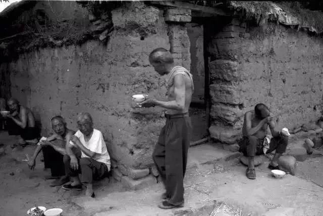 灌阳|灌阳人你见过70年代农村吃饭的场面吗？那时候生活很苦，人情味很浓……