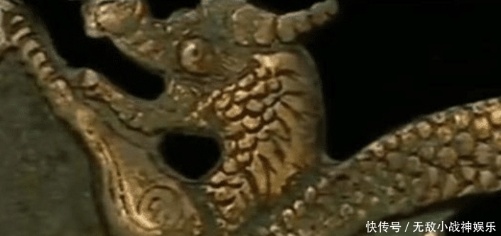 屠龙刀|女子带“屠龙刀”要上交国家,专家鉴定后,博物馆竟纷纷不敢收