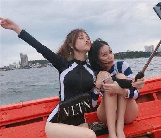 好看|有种死库水叫冯提莫的泳衣！连体款还自带白丝腿，太好看了