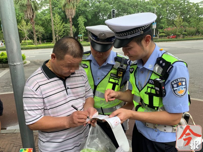 开罚单|柳州交警将严查电动车和行人闯红灯,违法就开罚单