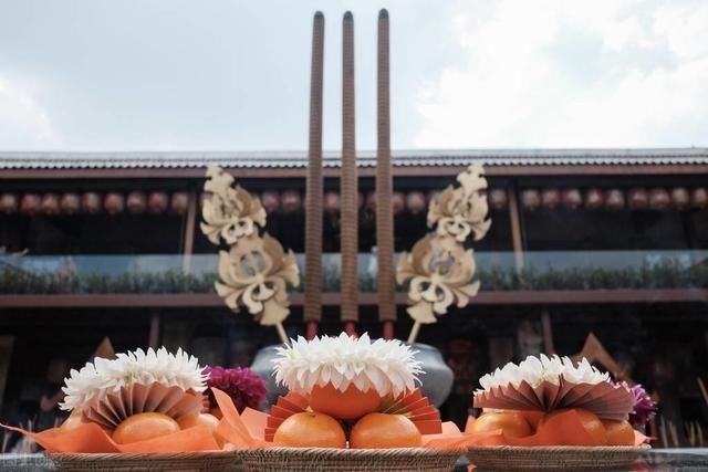 子孙|“坟头塌消子孙稀，坟上无草绝家资”指啥？快看看吧，别被笑话了