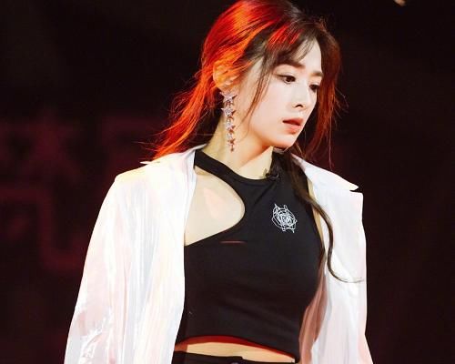  剧本|张含韵拒绝钱枫组队邀请时，下句话却暴露姐姐剧本，原来也是皇族