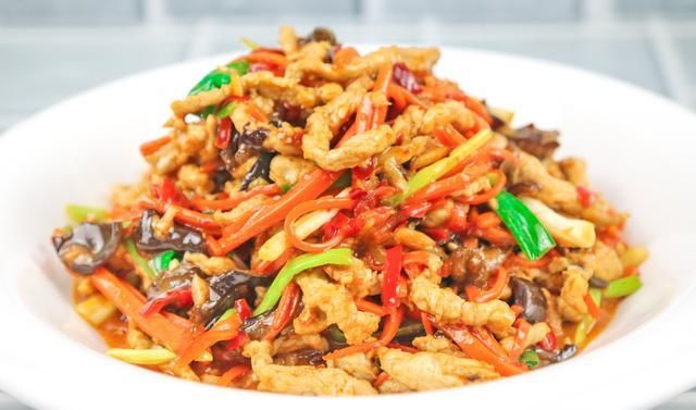  鱼香肉丝|从业20年大厨透露鱼香肉丝正宗做法，鱼香味十足，堪称下饭神器