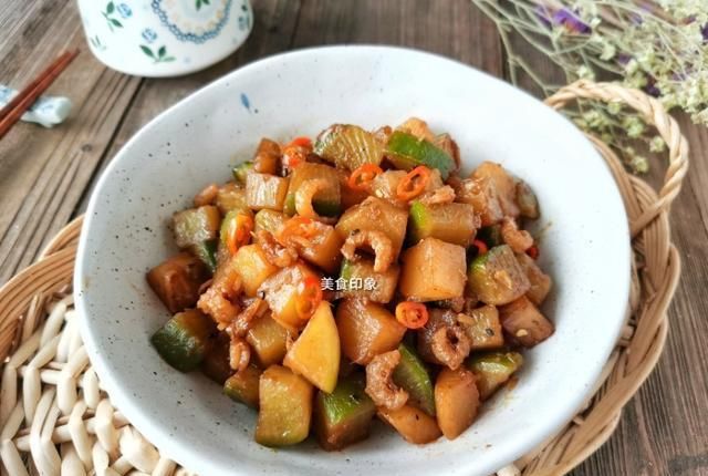 作用|秋吃萝卜赛人参,这做法一定要试试,简单一焖出锅比肉还香