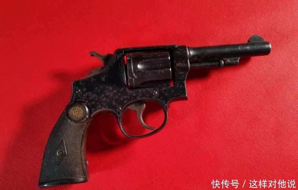 警察|宁夏警察博物馆陈列室里的世界名枪