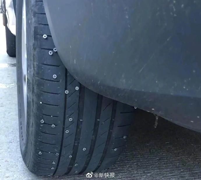  洒落|广东东莞一货车洒落大量螺丝钉 超百辆车被扎胎