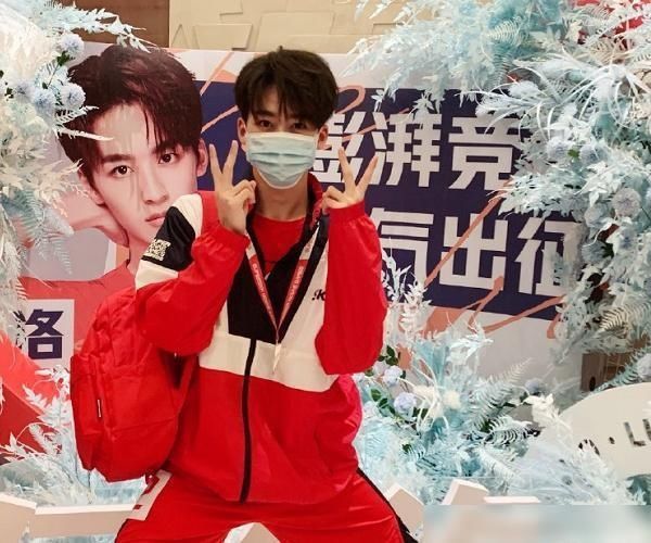  矫情|《奔跑吧》为何很少撕名牌？不是因为成员矫情，真实原因令人心疼