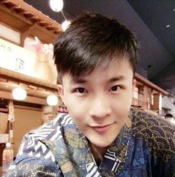 吸毒|唏嘘!曾是是央视最帅主持人的边策,却因吸毒坠楼身亡,年仅32岁