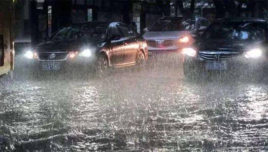 阵雨或雷阵雨|西安：最新预警！暴雨、雷电、大风一起来了