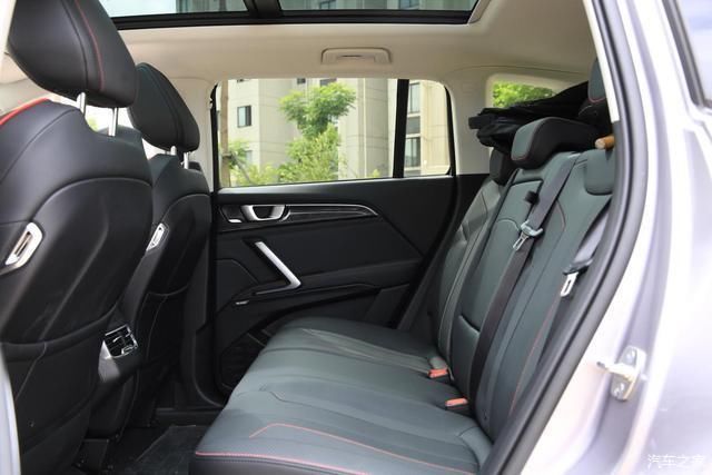  对手|CS75 PLUS终于有对手，扭矩290N·m，宽近1.9米，13w就能选顶配