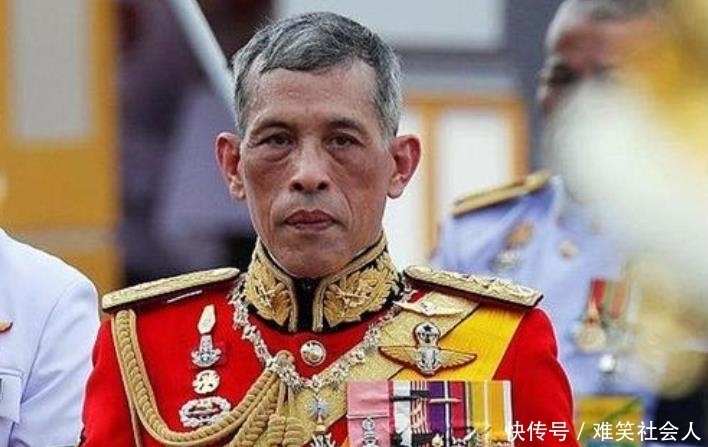 泰王|泰国王室发布邮票!68岁泰王意气风发似少年,苏提达没资格出镜