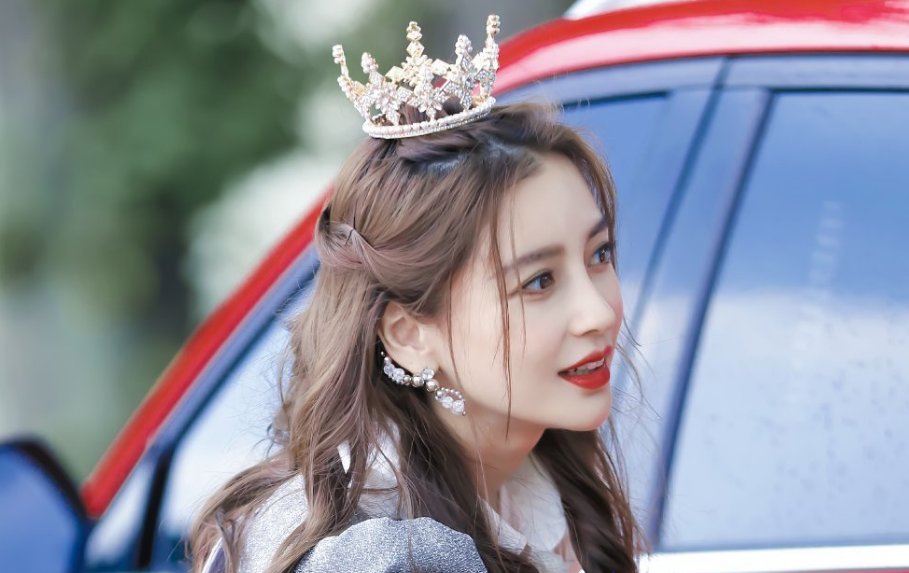  兄弟团|《奔跑吧》蔡徐坤鞋垫被偷走，一整天毫无感觉成笑点，是个铁憨憨