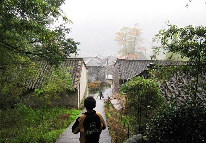  断裂|茅镬之殇，没了人家和古村气息，创造奇迹的禁伐碑，断裂成三块