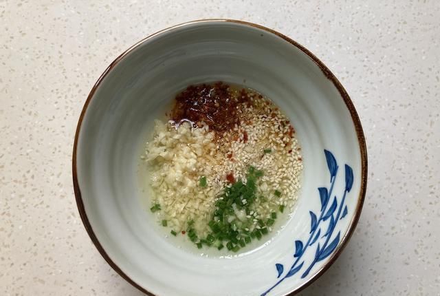 美味|九月女儿就馋这懒人早餐,十分钟就上桌,美味多汁,太香了