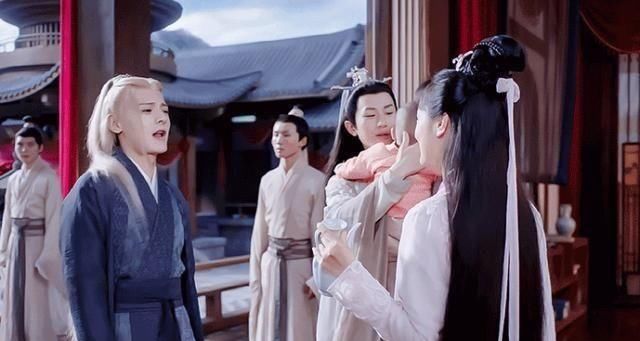  血肉|《琉璃》璇玑司凤大婚，亭奴哭了一箱珍珠送璇玑，腾蛇成奶爸