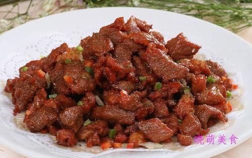 搅拌均匀|麻辣鱼片、泡椒猪脚、红烧咸鱼、孜然里脊的家常做法美味下饭