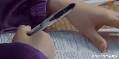  黄磊|继黄磊“假炒菜”后，张子枫这一做法又暴露节目真实性，当我傻？